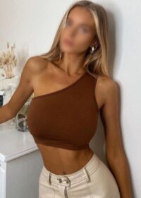 Проститутка Кира +7(911)271-65-38 с 1 размером груди предлагает профессиональные секс и интим услуги возле метро  в городе Санкте-Петербург - фото 1